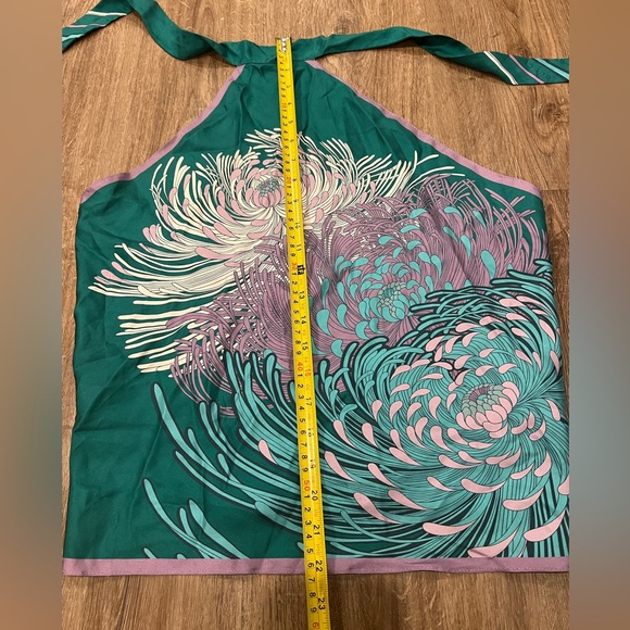 Gucci 100% silk green floral print halter scarf top - Picture 4 of 8